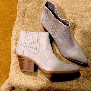 Esprit ankle boots, color is cloud, light gray